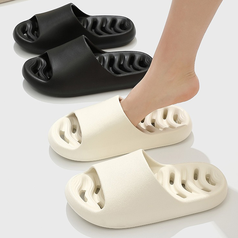 Men Shoes 2026 - รองเท้าแตะแบบสวมสำหรับผู้หญิงและผู้ชาย รุ่น Cloud Slipper แบบโปร่ง ระบายอากาศ